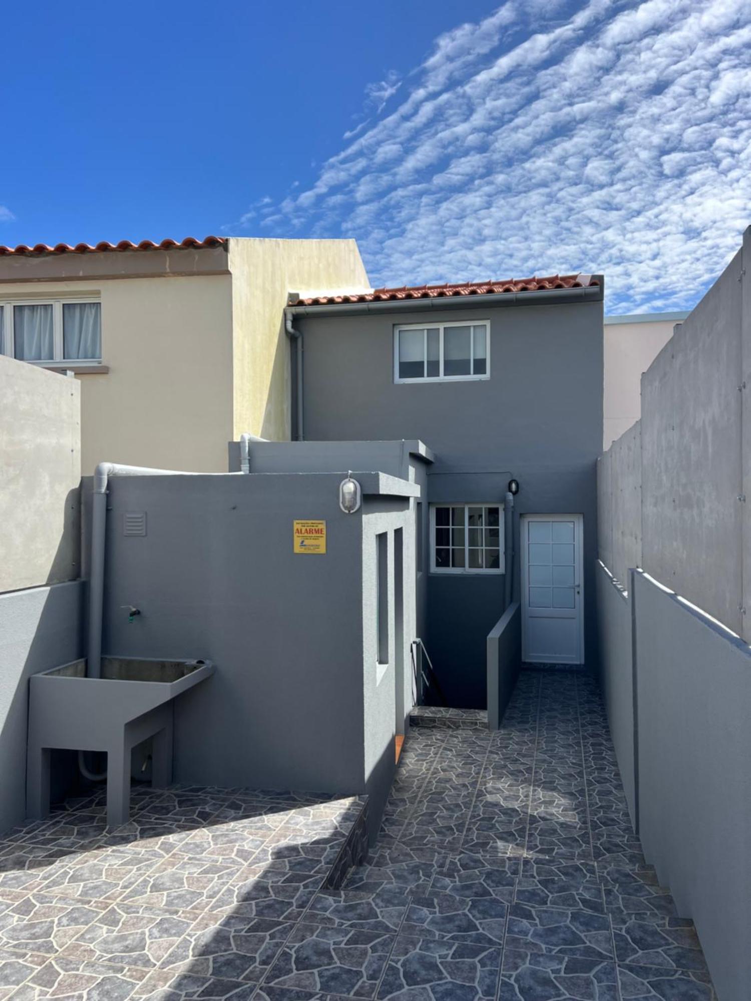 Casa A 2 Minutos A Pe De Piscina Natural Ponta Delgada Zewnętrze zdjęcie