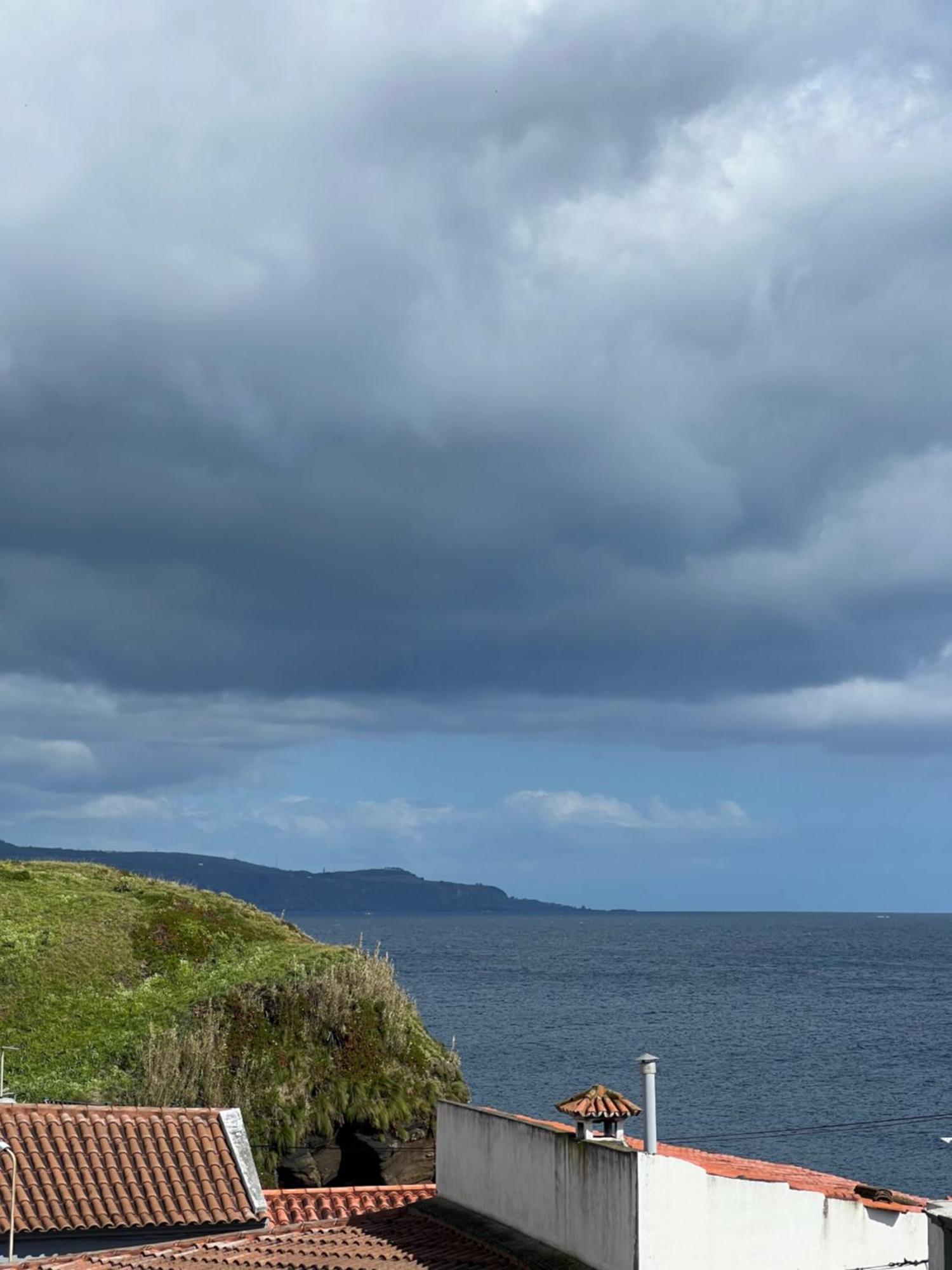 Casa A 2 Minutos A Pe De Piscina Natural Ponta Delgada Zewnętrze zdjęcie